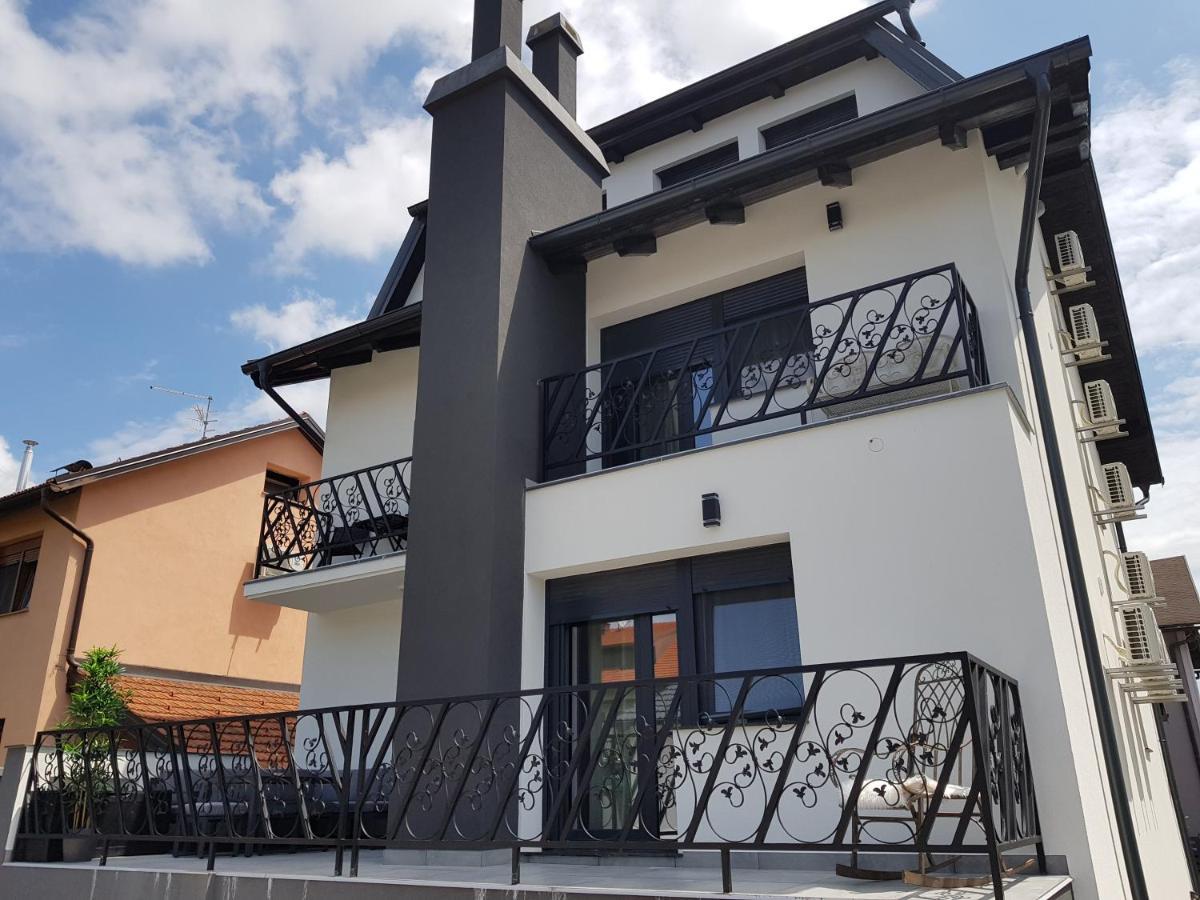 Royal Palace Varazdin Exterior photo